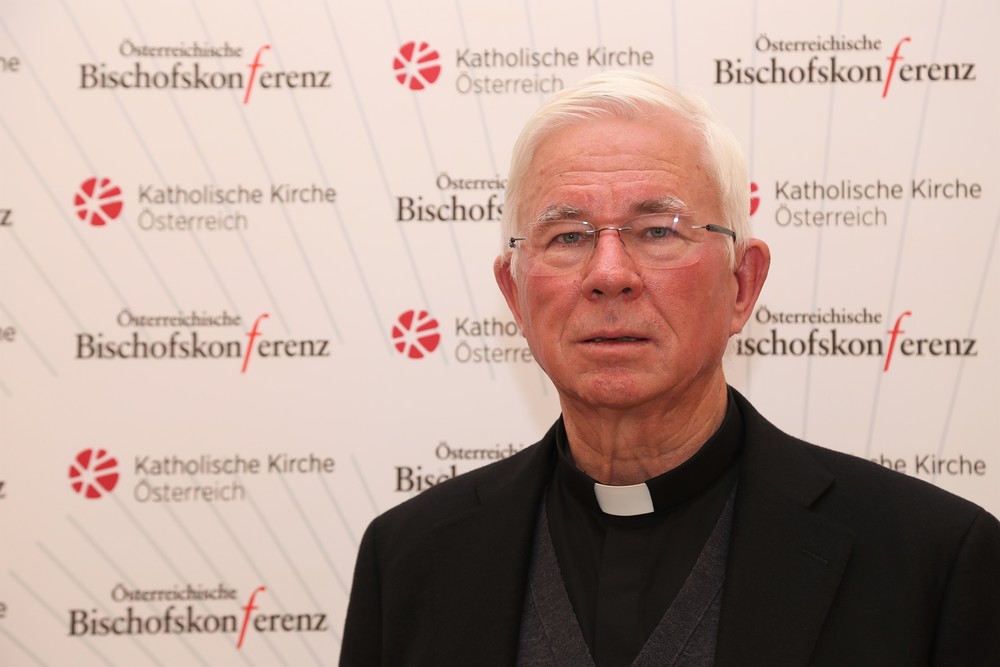 Pressekonferenz der Österreichischen Bischofskonferenz mit Erzbischof Franz Lackner (Vorsitzender der Österreichischen Bischofskonferenz), Club 4, Wien, 11. November 2022